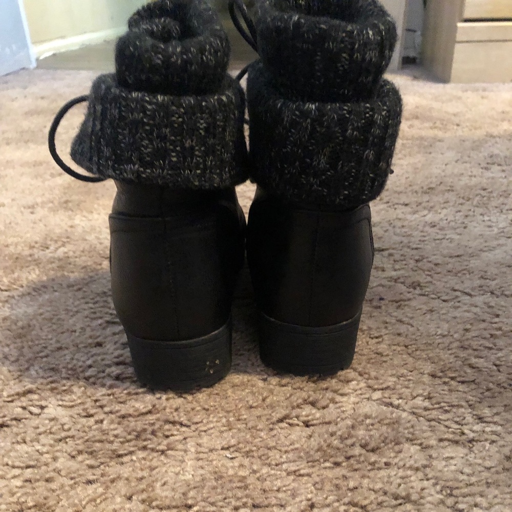 Jessica cline Black Boots Size 8